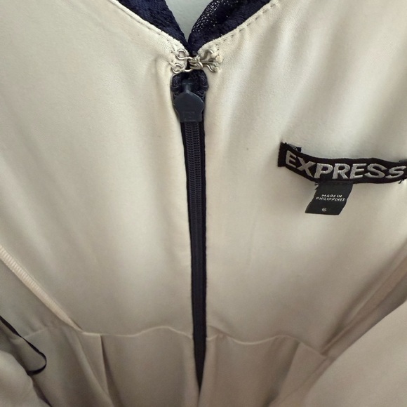 Express Navy Blue Ruched Lace Cocktail Dress Size 6 - Picture 3 of 7